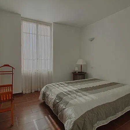 F3 Place Miot Apartment Ajaccio (Corsica)